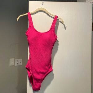 Time and Tru Women's and Plus Crinkle One Piece Swimsuit SIZE M